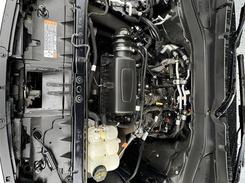 Used 2022 Ford Explorer XLT image 29