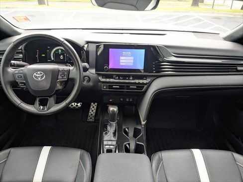 Certified 2025 Toyota Camry SE FWD image 15