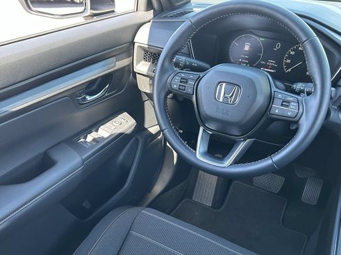Used 2025 Honda CR-V Sport image 17