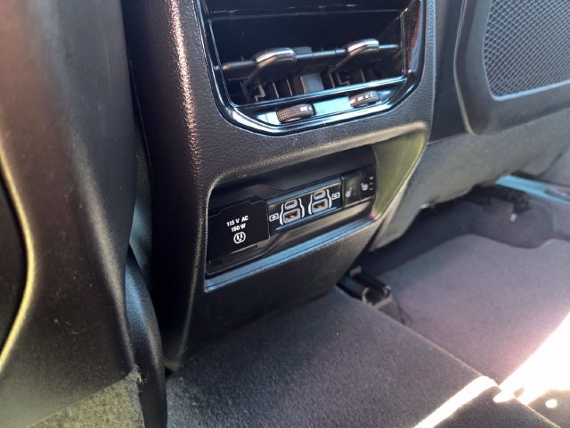 Used 2023 Jeep Grand Cherokee Overland AWD/4WD image 26