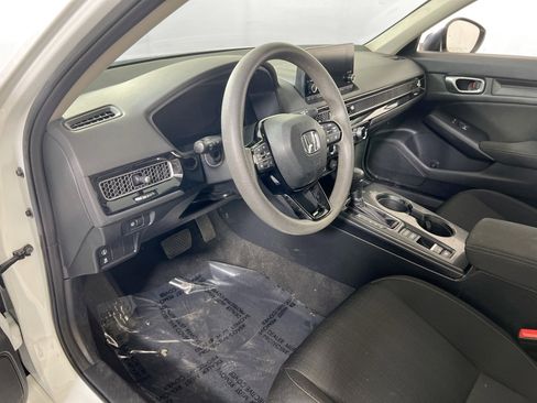 Used 2023 Honda Civic LX image 9