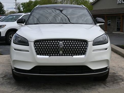 Used 2022 Lincoln Corsair Reserve AWD/4WD image 2