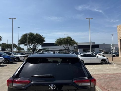 Used 2024 Toyota RAV4 XLE w/ Convenience Package FWD image 7