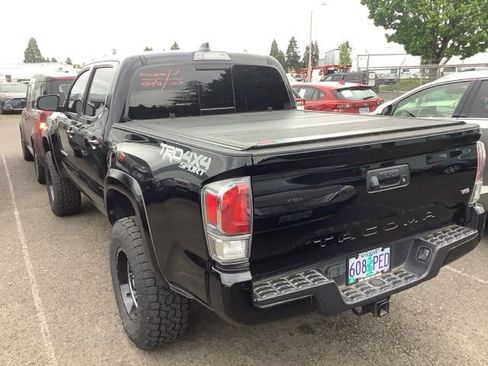 Used 2023 Toyota Tacoma TRD Sport AWD/4WD image 3