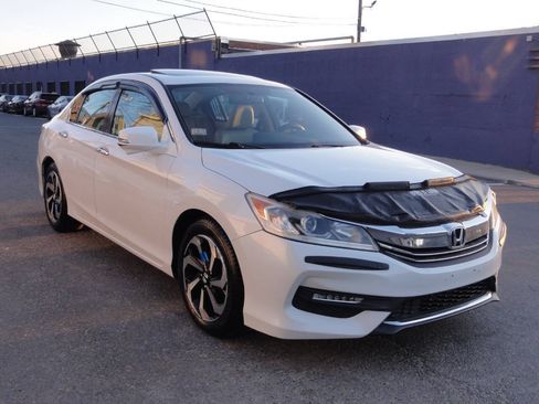 Used 2017 Honda Accord EX-L image 28