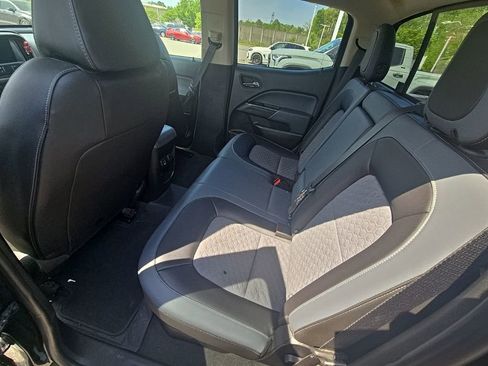 Used 2021 Chevrolet Colorado Z71 w/ Z71 Midnight Edition image 11