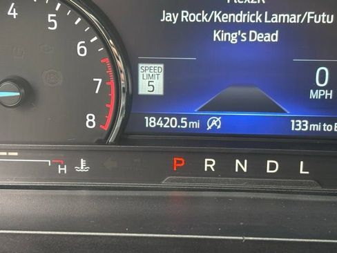 Used 2024 Ford Explorer XLT w/ Equipment Group 202A AWD/4WD image 4