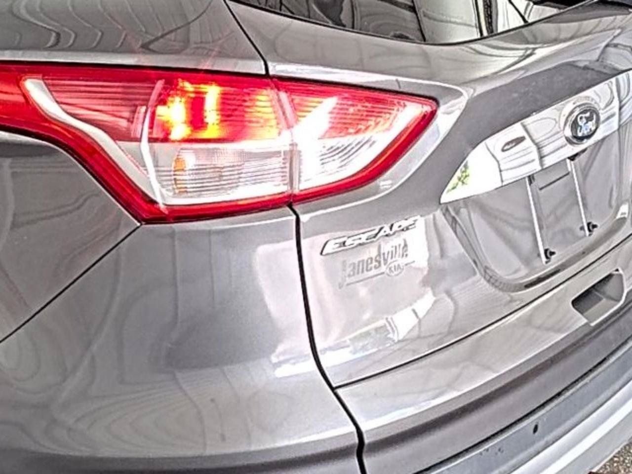 Used 2014 Ford Escape Titanium w/ Equipment Group 401A AWD/4WD image 10