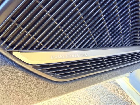 Used 2018 Audi A4 2.0T Premium Plus w/ Premium Plus Package image 13