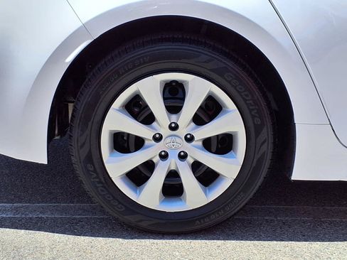 Used 2023 Toyota Corolla LE w/ Carpet Mat Package (TMS) FWD image 7