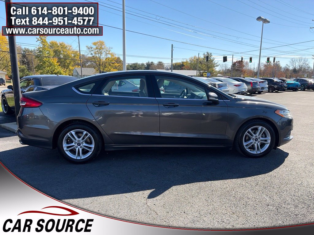 Used 2018 Ford Fusion SE FWD image 4