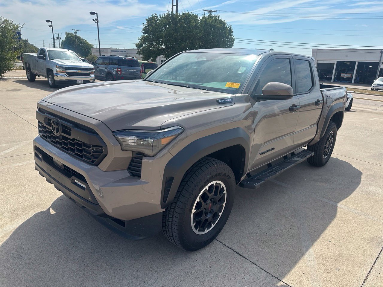 Used 2026 Toyota Tacoma TRD Off-Road AWD/4WD image 1