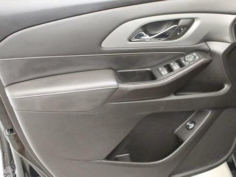 Used 2023 Chevrolet Traverse LT AWD/4WD image 23