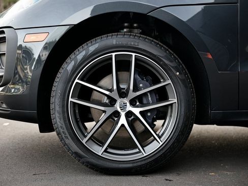 New 2026 Porsche Macan image 13