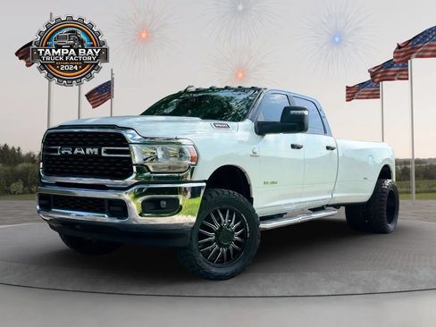 Used 2024 RAM 3500 Big Horn AWD/4WD image 4