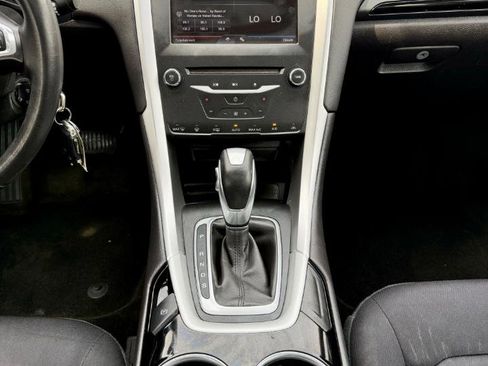 Used 2013 Ford Fusion SE image 23