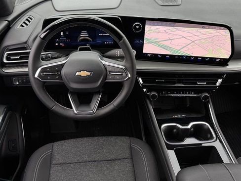 New 2025 Chevrolet Traverse LT w/ Enhanced Driving Package image 11