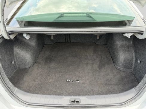 Used 2023 Nissan Altima 2.5 SR FWD image 28