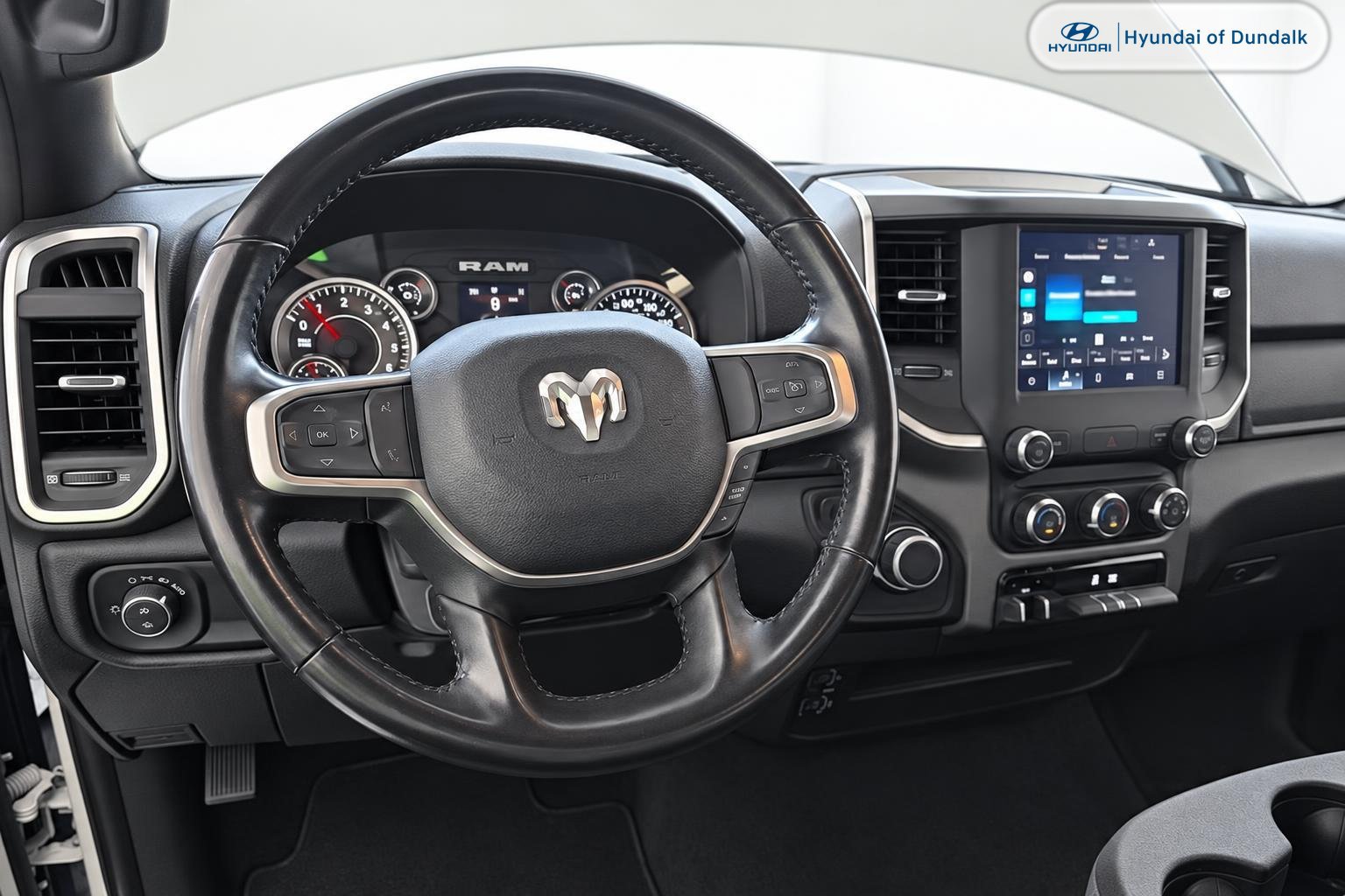 Used 2024 RAM 2500 Big Horn AWD/4WD image 9