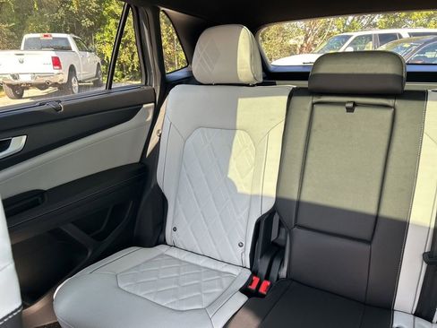 New 2026 Volkswagen Atlas Cross Sport SEL Premium R-Line AWD/4WD image 12