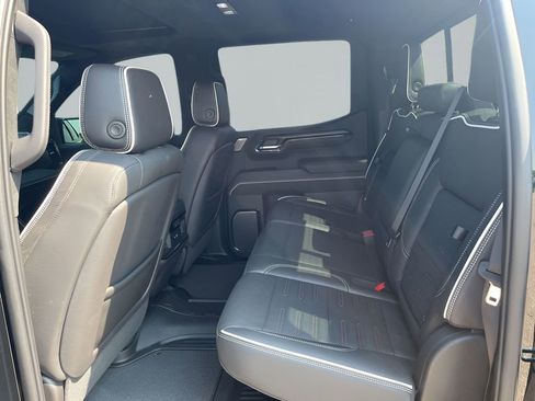 Used 2023 GMC Sierra 1500 AT4X image 38