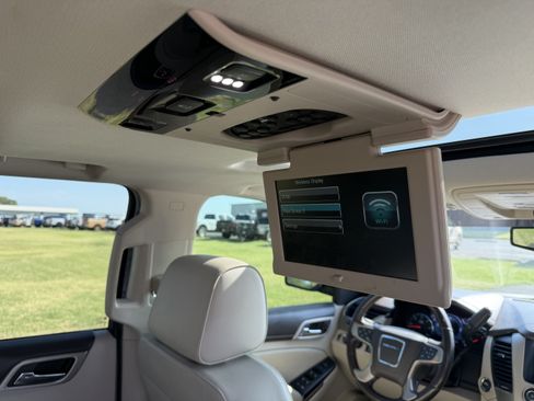 Used 2018 GMC Yukon Denali w/ Open Road Package AWD/4WD image 8
