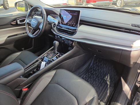 Certified 2022 Jeep Compass Limited AWD/4WD image 19