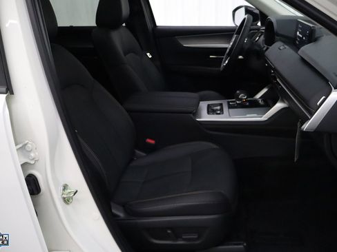 Used 2025 MAZDA CX-70 Plug-In Hybrid w/ Premium Pkg image 34