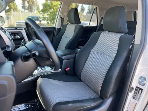 Used 2016 Toyota 4Runner SR5 image 14