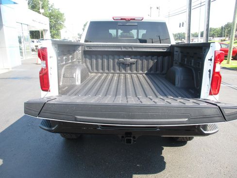 New 2026 Chevrolet Silverado 1500 ZR2 image 5