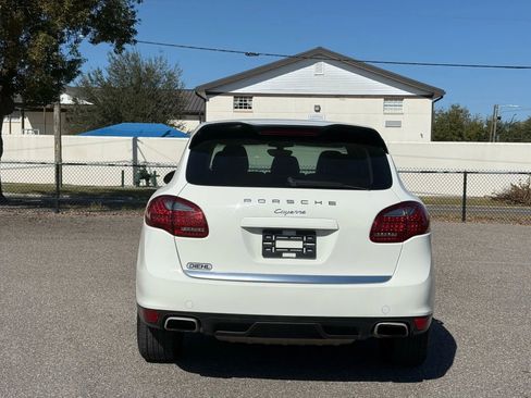 Used 2012 Porsche Cayenne Sport Utility 4D image 8