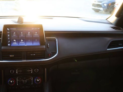 Used 2022 Chevrolet Suburban High Country image 26