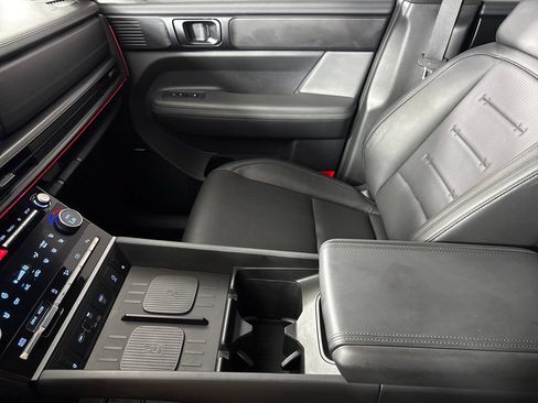 Used 2024 Hyundai Santa Fe Calligraphy FWD image 22