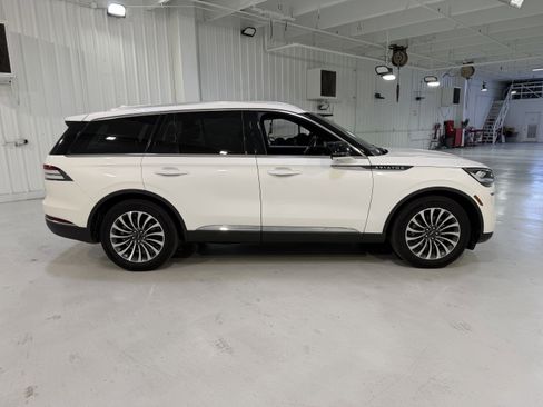 Used 2023 Lincoln Aviator Reserve image 6