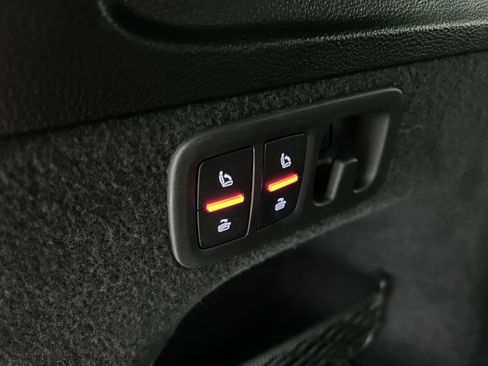 Used 2021 Audi Q7 image 38