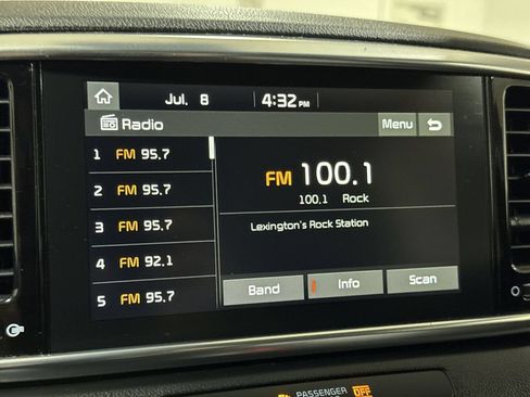 Used 2022 Kia Sportage EX AWD/4WD image 14
