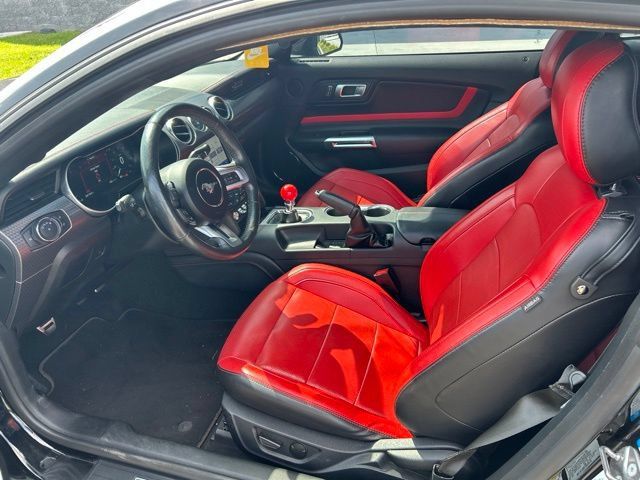 Used 2020 Ford Mustang GT Premium w/ GT Performance Package RWD image 9