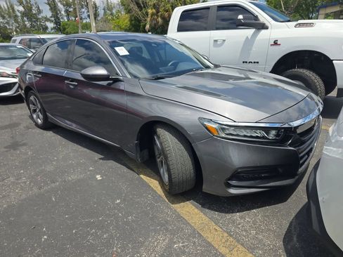 Used 2019 Honda Accord EX image 2