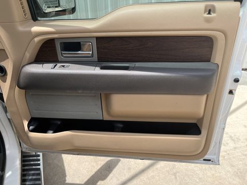 Used 2013 Ford F150 Lariat w/ Mid Equipment Group RWD image 16