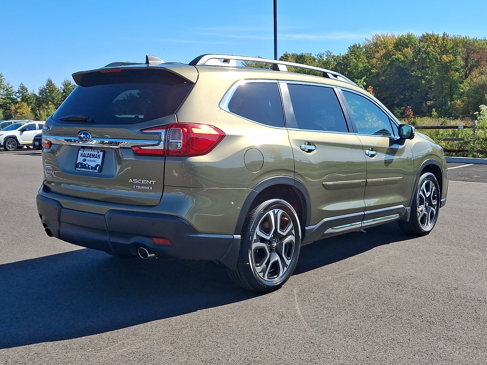 Used 2023 Subaru Ascent Touring AWD/4WD image 7