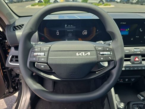 New 2026 Kia K4 FWD image 29