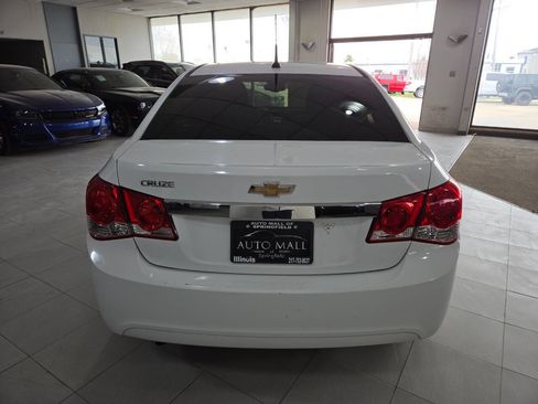 Used 2013 Chevrolet Cruze LS FWD image 6