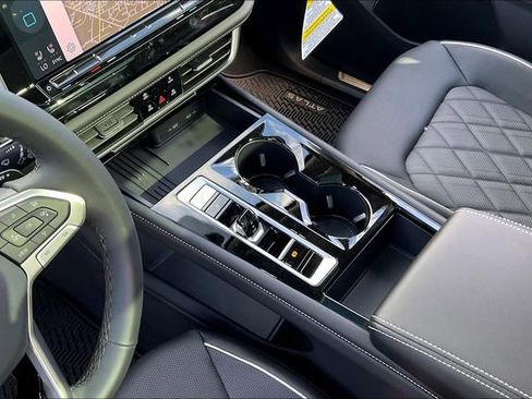 New 2025 Volkswagen Atlas SEL Premium R-Line image 9