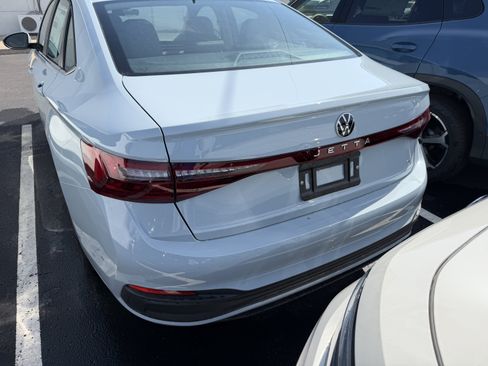 New 2026 Volkswagen Jetta SE FWD image 7