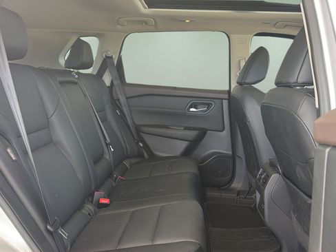 Certified 2023 Nissan Rogue SV w/ SV Premium B Package AWD/4WD image 15