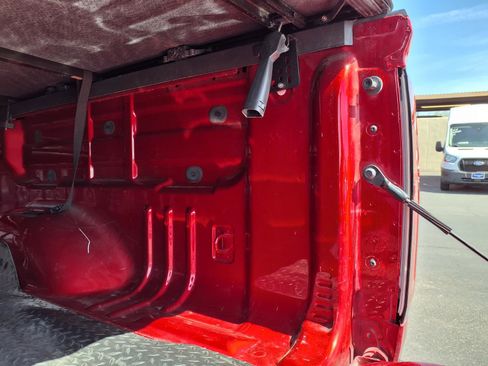 Used 2021 Chevrolet Colorado LT w/ Safety Package RWD image 17