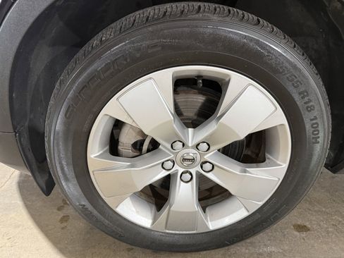 Used 2021 Volvo XC40 T5 Momentum AWD/4WD image 29