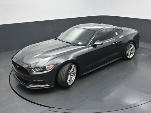 Used 2016 Ford Mustang Premium RWD image 29