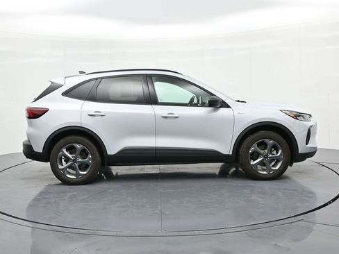 Used 2025 Ford Escape ST-Line AWD/4WD image 5