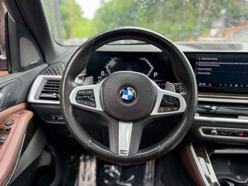 Used 2024 BMW X5 xDrive40i w/ M Sport Package AWD/4WD image 44